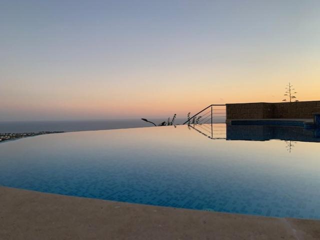 Beau Views Seven Apartment Peyia Bagian luar foto