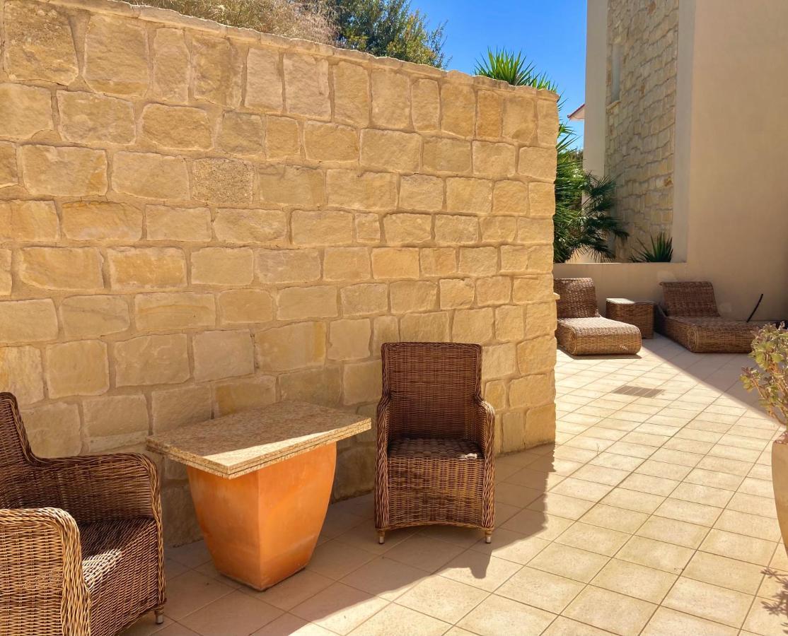 Beau Views Seven Apartment Peyia Bagian luar foto